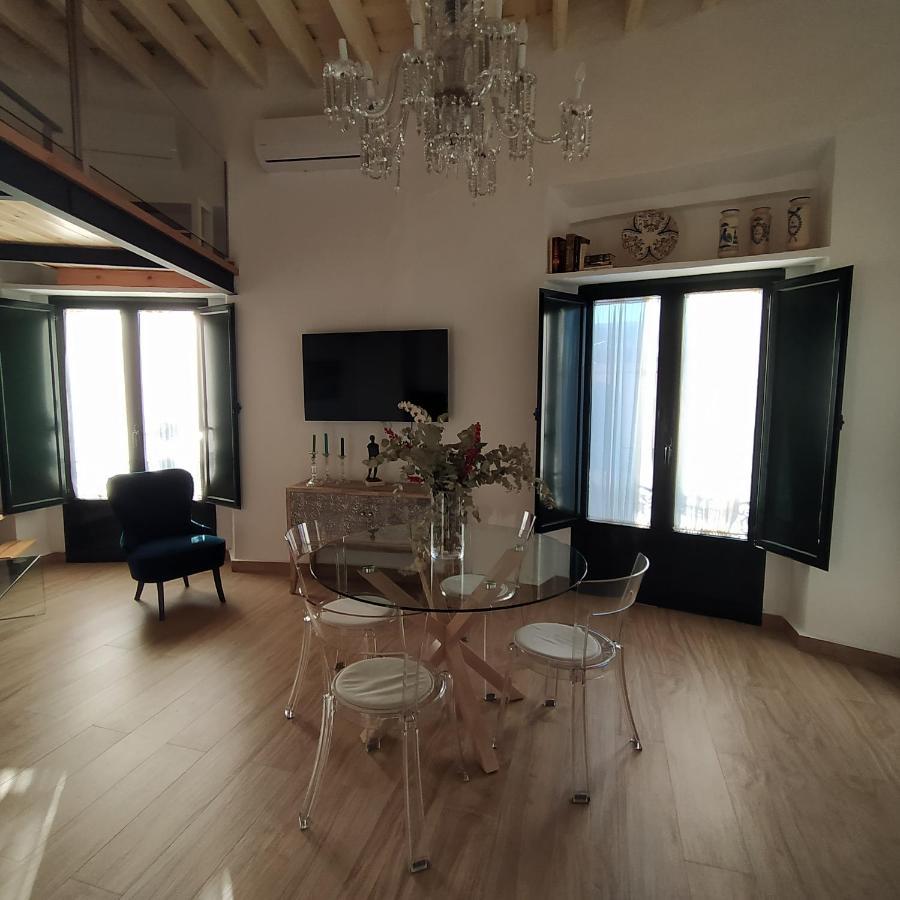 Casa Mora Triana Apartment Seville Exterior photo